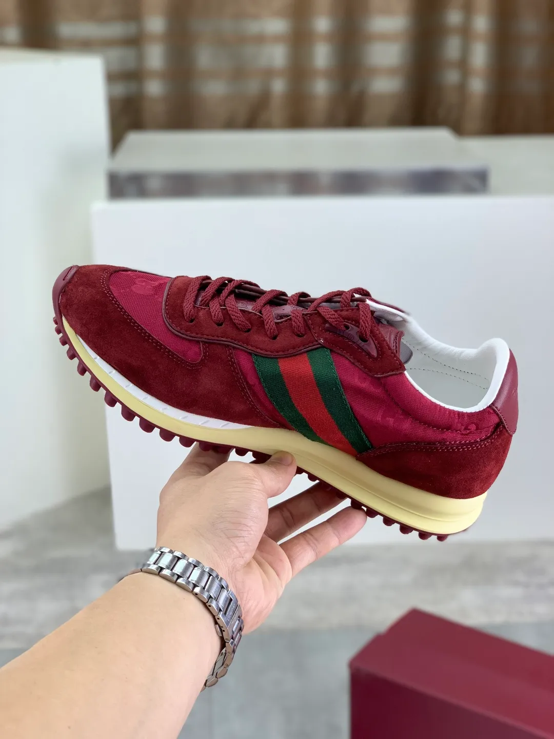 Men's shoes 💰P640 New Gucci Gucci Top version Latest catwalk style Re-Motion series Thick-soled casual sports shoes Original purchase and development ▪️Fabric: Original custom imported first-layer cowhide ▪️Sole: Original molded TPU material ▪️Sole thickness: 3.5CM ▪️Size: Men 39-45 Color: 8️⃣ colors available, boutique packaging